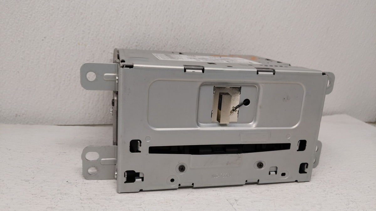 2013 Chevrolet Malibu Radio AM FM Cd Player Receiver Replacement P/N:22911992 OEM Used Auto Parts - Oemusedautoparts1.com