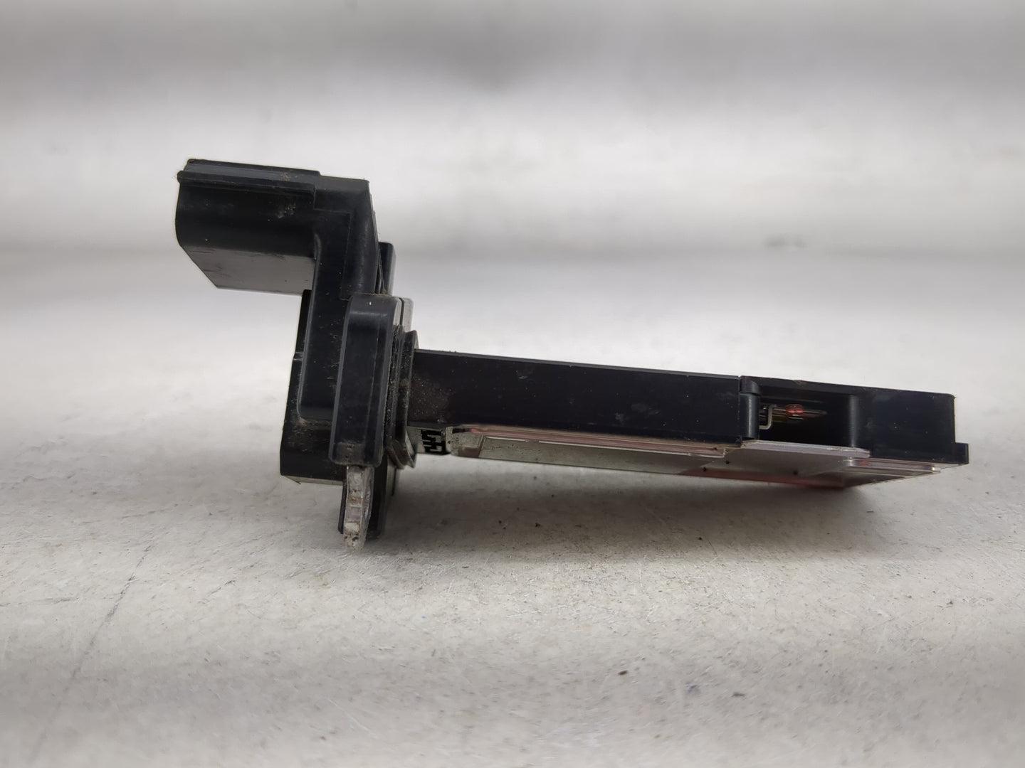 2013-2016 Chevrolet Malibu Mass Air Flow Meter Maf 1486670 - Oemusedautoparts1.com