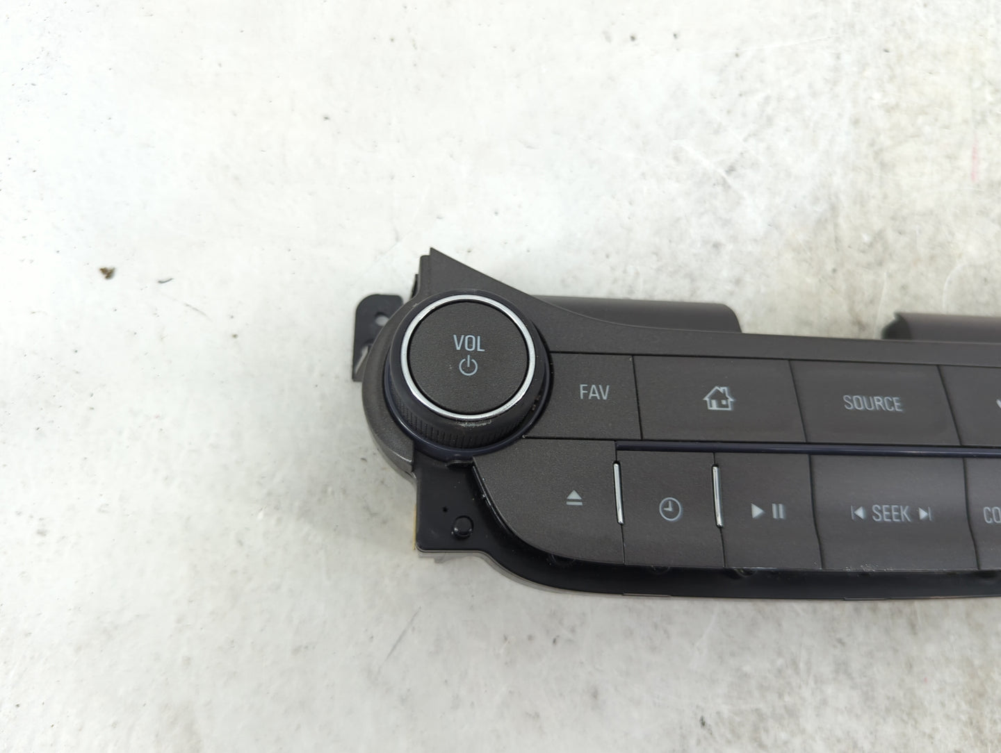 2013-2013 Chevrolet Malibu Radio Control Panel 1488788 - Oemusedautoparts1.com