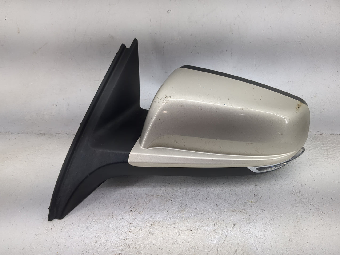 2013 Chevrolet Malibu Driver Side View Mirror - Left Door Mirror OEM Used - Oemusedautoparts1.com