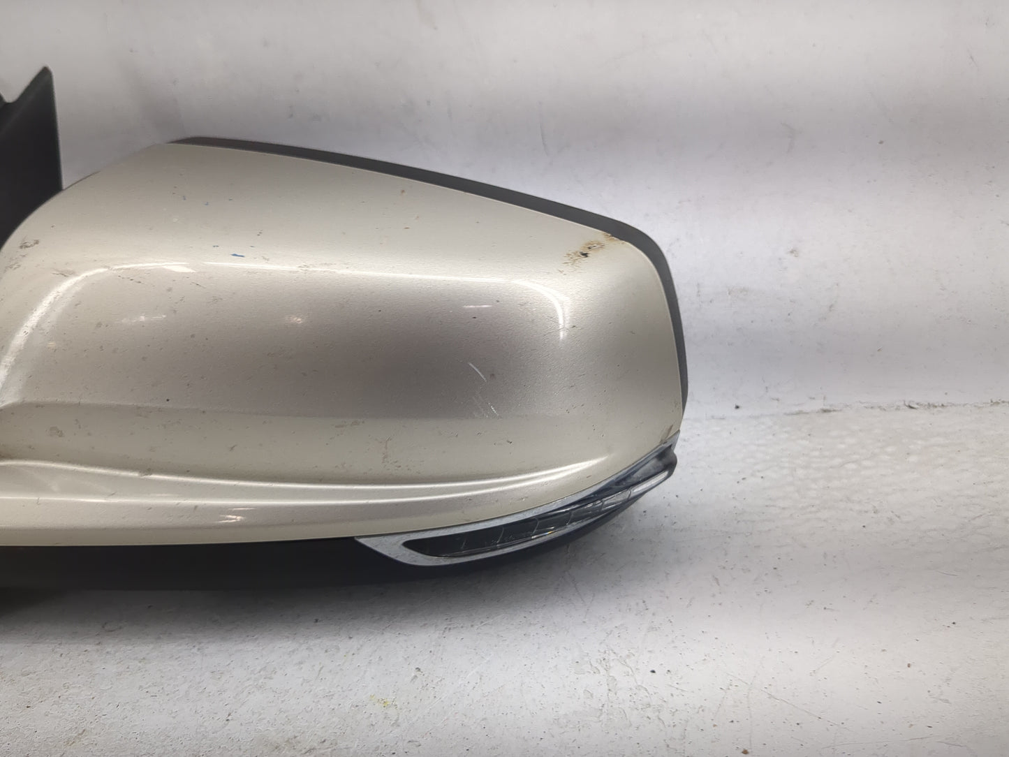 2013 Chevrolet Malibu Driver Side View Mirror - Left Door Mirror OEM Used - Oemusedautoparts1.com