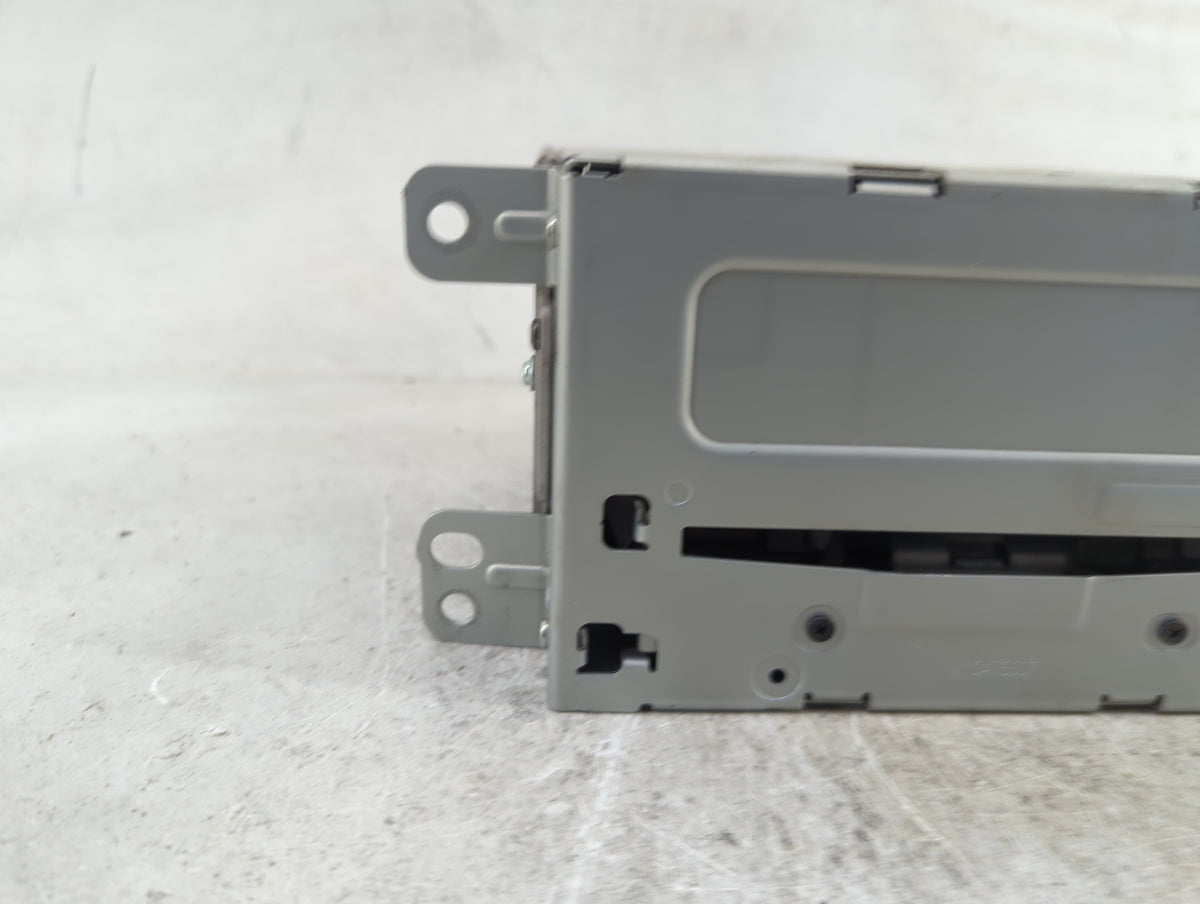 2013 Chevrolet Malibu Radio AM FM Cd Player Receiver Replacement P/N:22923802 CQ-FG42E4GDA Fits OEM Used Auto Parts - Oemuse