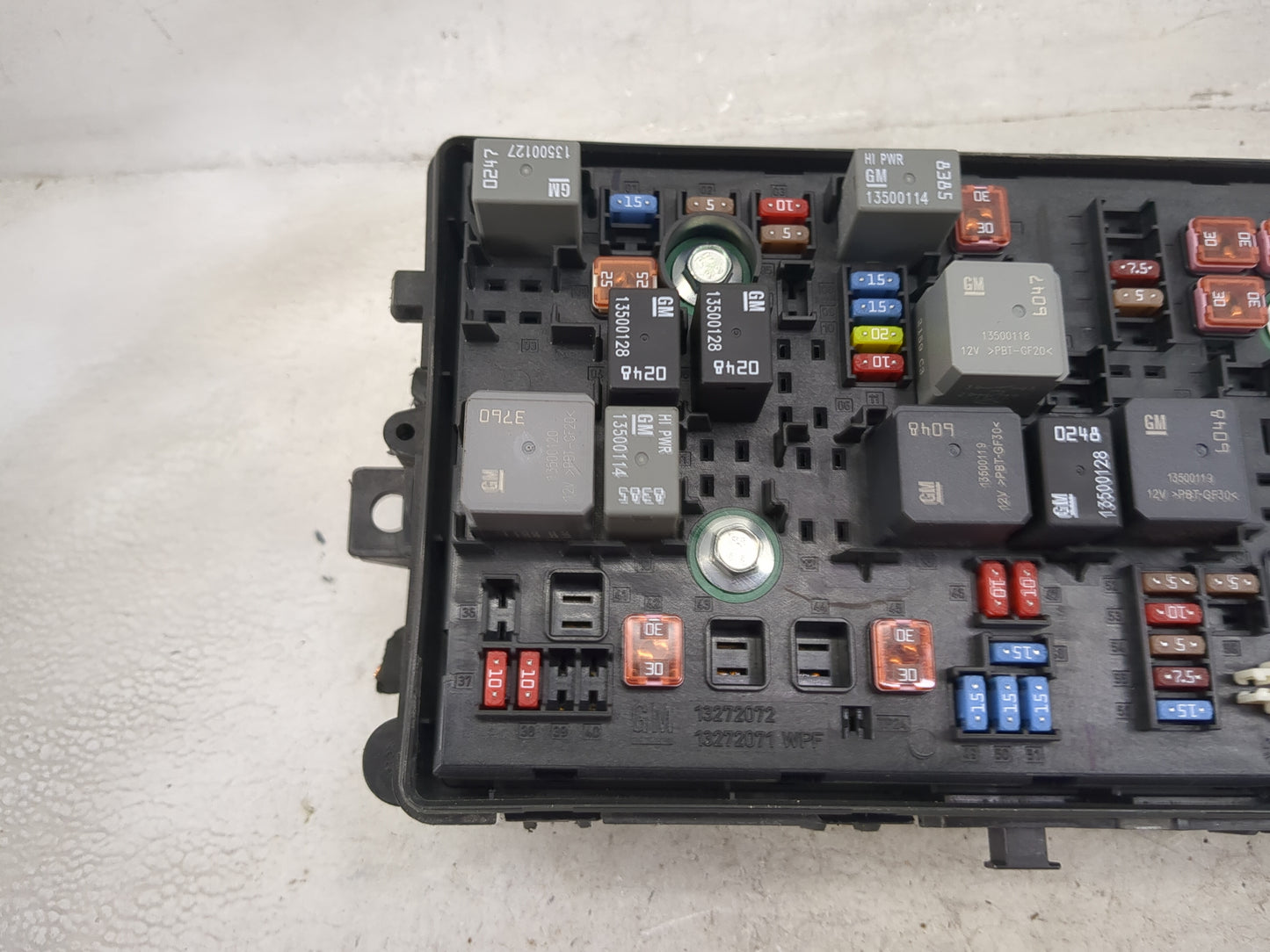 2013 Chevrolet Malibu Fusebox Fuse Box Panel Relay Module P/N:13272072 13272071, 812461952 Fits OEM Used Auto Parts - Oemuse