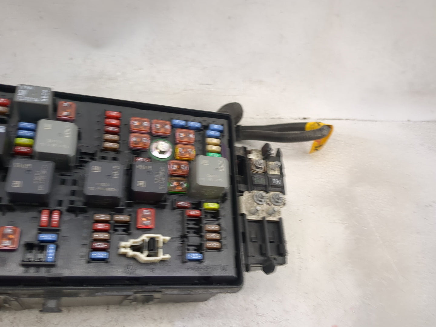 2013-2014 Chevrolet Malibu Fusebox Fuse Box Panel Relay Module P/N:13500127 13500114, 13272072, 13272071 Fits Fits 2013 2014