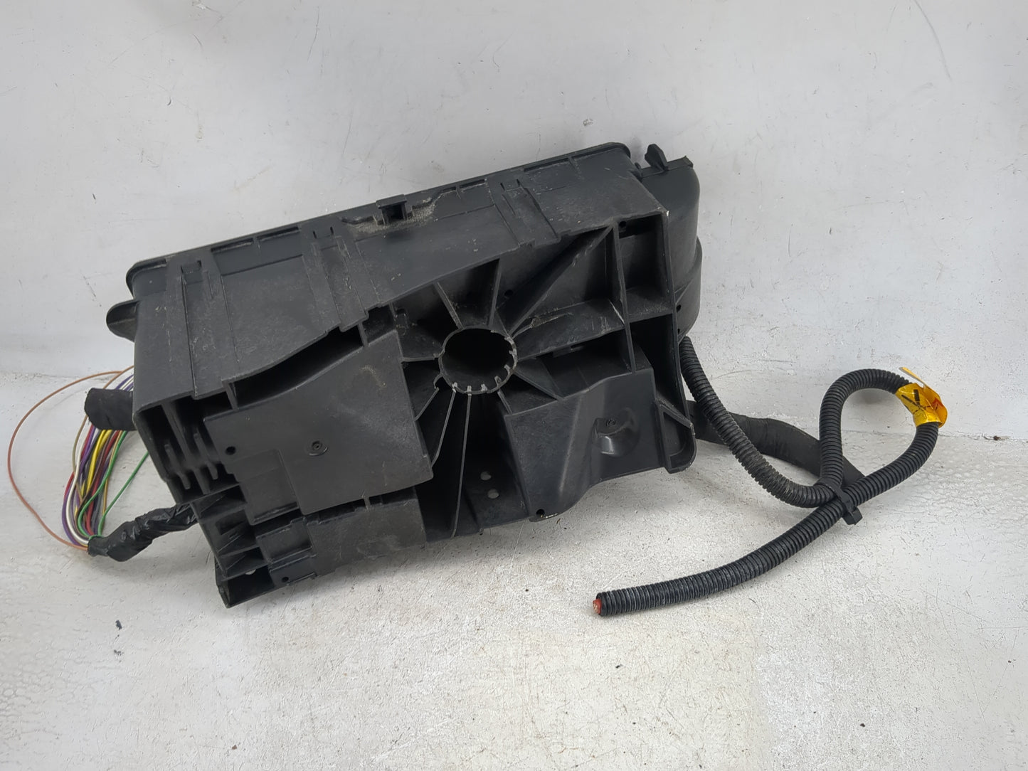 2013-2014 Chevrolet Malibu Fusebox Fuse Box Panel Relay Module P/N:13500127 13500114, 13272072, 13272071 Fits Fits 2013 2014