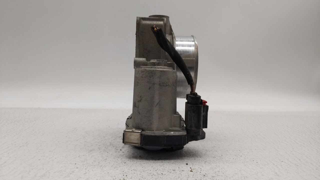 2013-2015 Chevrolet Malibu Throttle Body P/N:12627217DA Fits Fits 2013 2014 2015 2017 2018 OEM Used Auto Parts - Oemusedauto