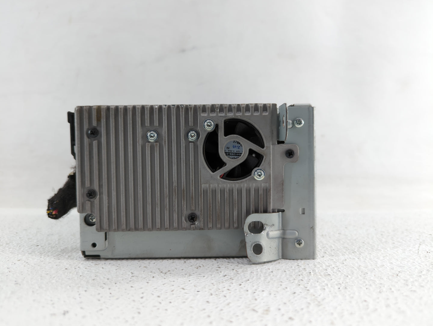 2013 Chevrolet Malibu Radio AM FM Cd Player Receiver Replacement P/N:22965236 23140543, 22980112, 22869142 Fits OEM Used Aut