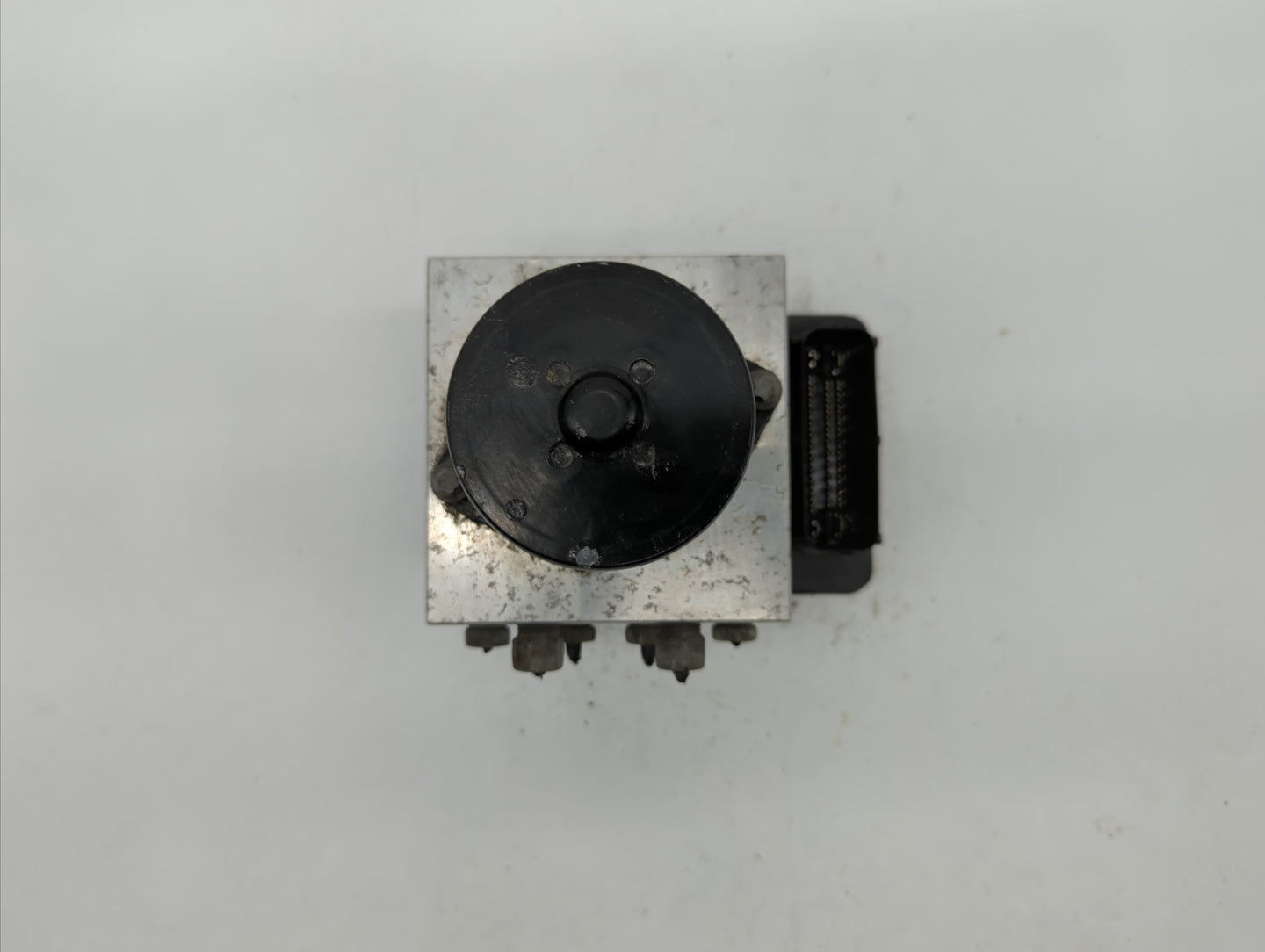 2013-2016 Chevrolet Malibu ABS Pump Control Module Replacement P/N:22973923 22827930, 22888501 Fits Fits 2012 2013 2014 2015