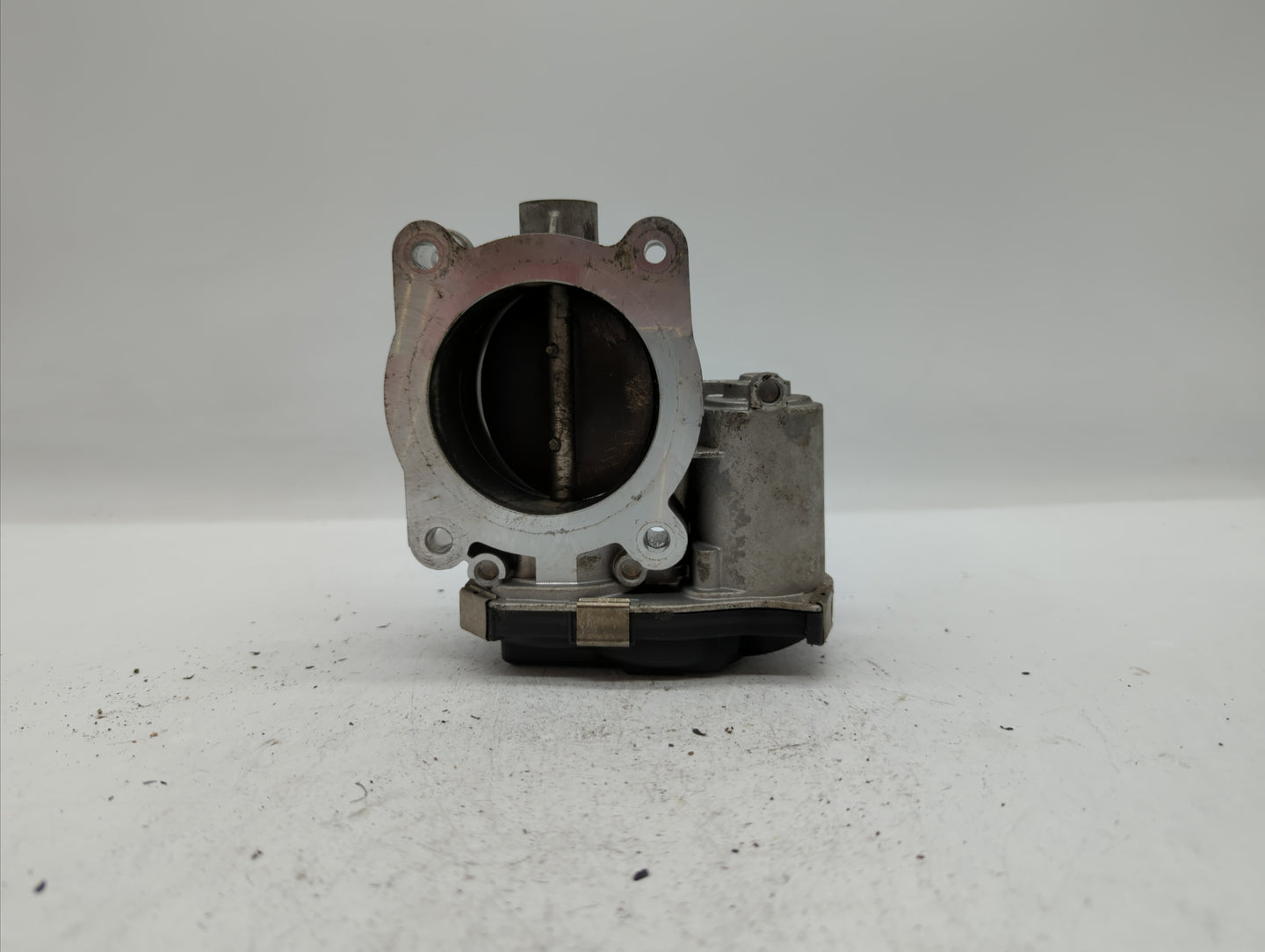 2013-2015 Chevrolet Malibu Throttle Body P/N:12627217DA 12669073DA Fits Fits 2013 2014 2015 2017 2018 OEM Used Auto Parts - 
