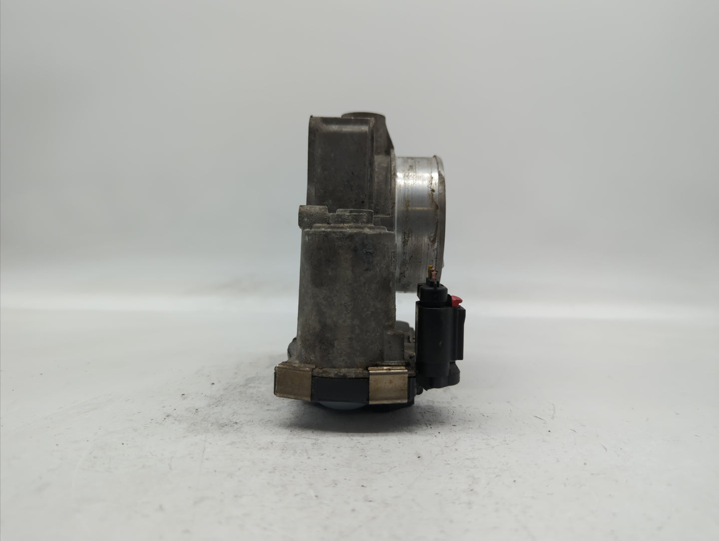 2013-2015 Chevrolet Malibu Throttle Body P/N:12627217DA 12669073DA Fits Fits 2013 2014 2015 2017 2018 OEM Used Auto Parts - 