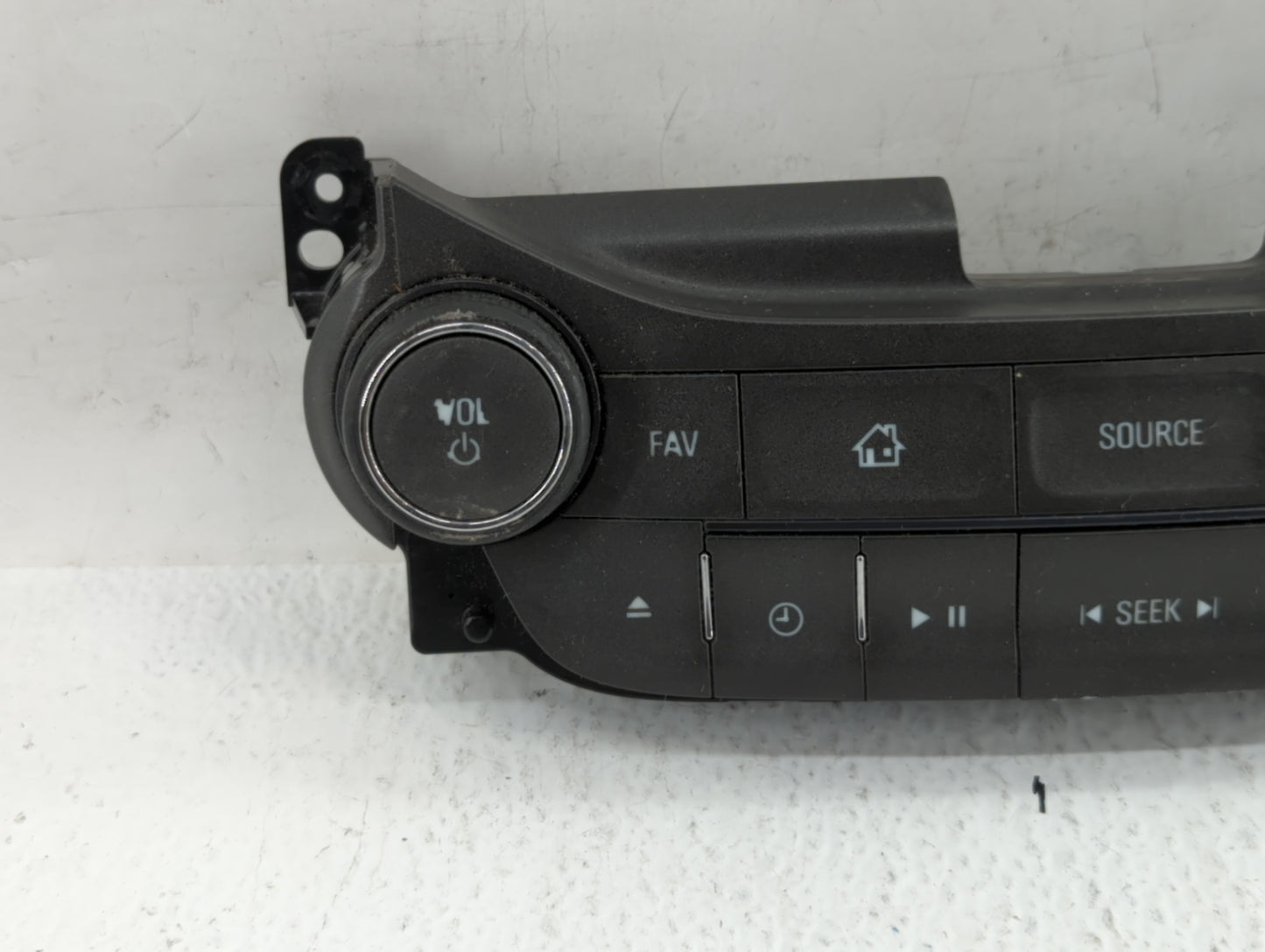 2013-2013 Chevrolet Malibu Radio Control Panel - Oemusedautoparts1.com