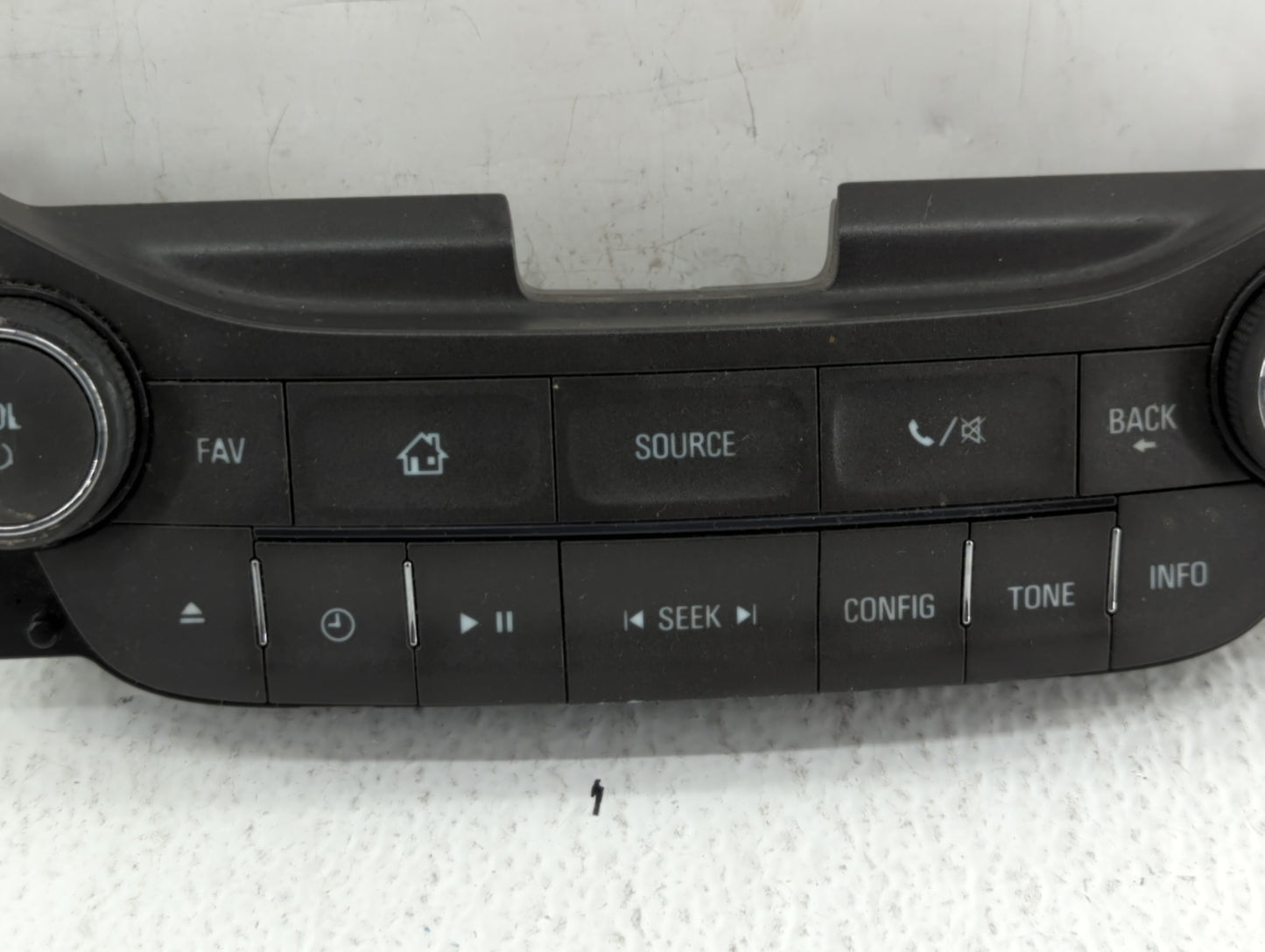 2013-2013 Chevrolet Malibu Radio Control Panel - Oemusedautoparts1.com