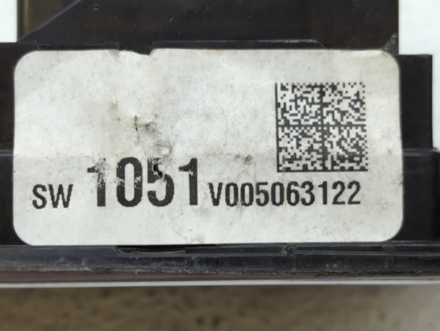 2013 Chevrolet Malibu Master Power Window Switch Replacement Driver Side Left P/N:22823883 20917580, 13305370 Fits Fits 2011