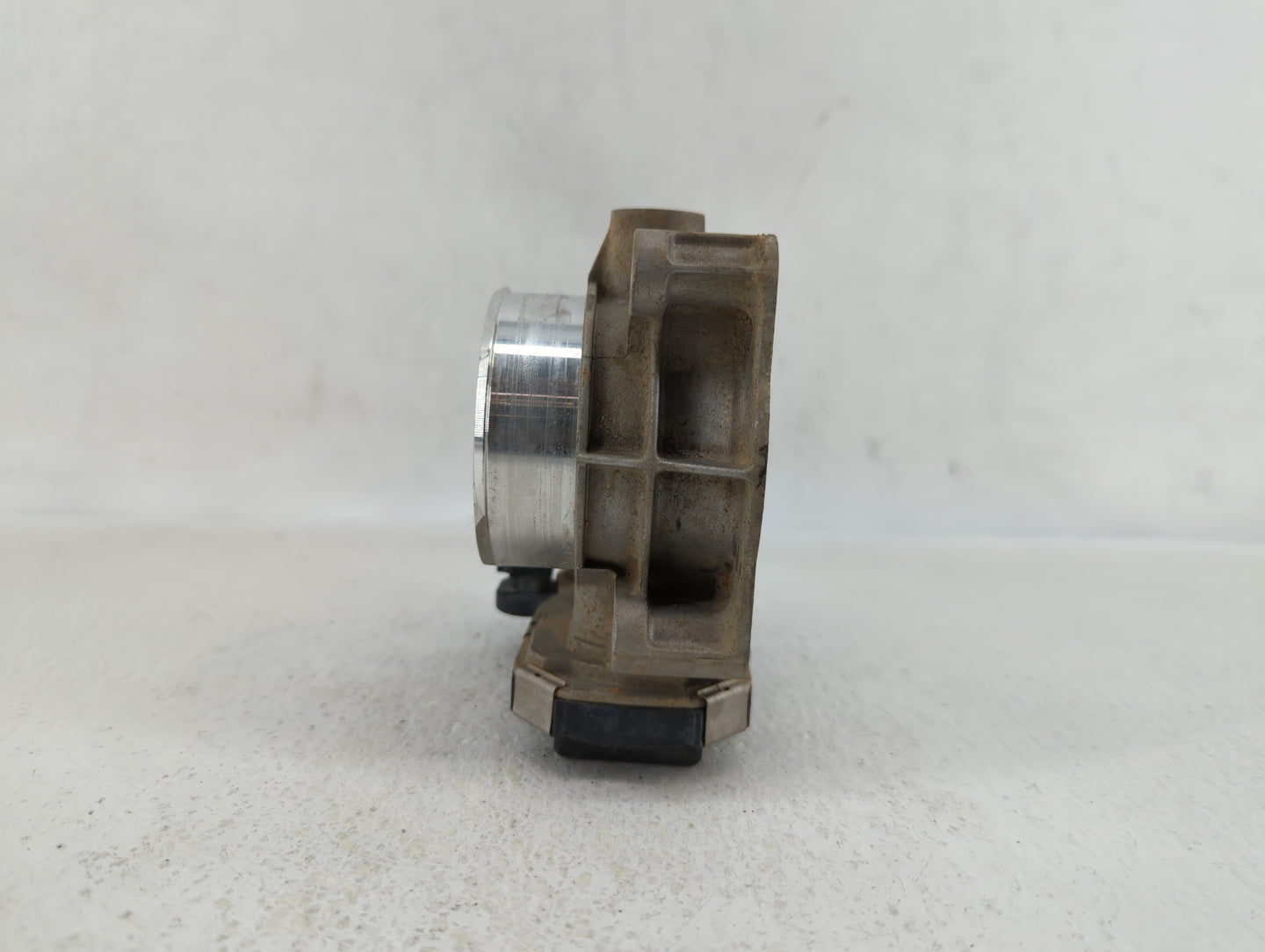 2013-2015 Chevrolet Malibu Throttle Body P/N:12627217DA 12669073DA Fits Fits 2013 2014 2015 2017 2018 OEM Used Auto Parts - 
