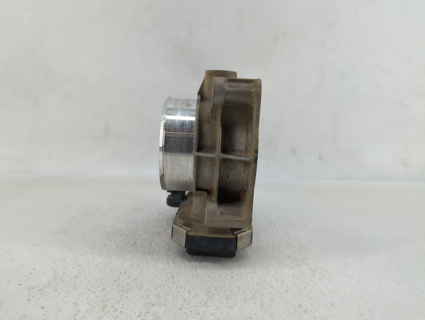 2013-2015 Chevrolet Malibu Throttle Body P/N:12627217DA 12669073DA Fits Fits 2013 2014 2015 2017 2018 OEM Used Auto Parts - 