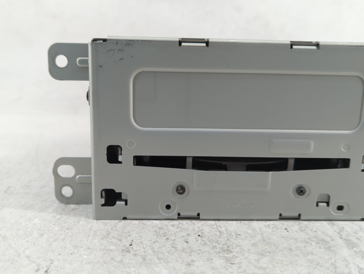 2013-2013 Chevrolet Malibu Am Fm Cd Player Radio Receiver 387545 - Oemusedautoparts1.com