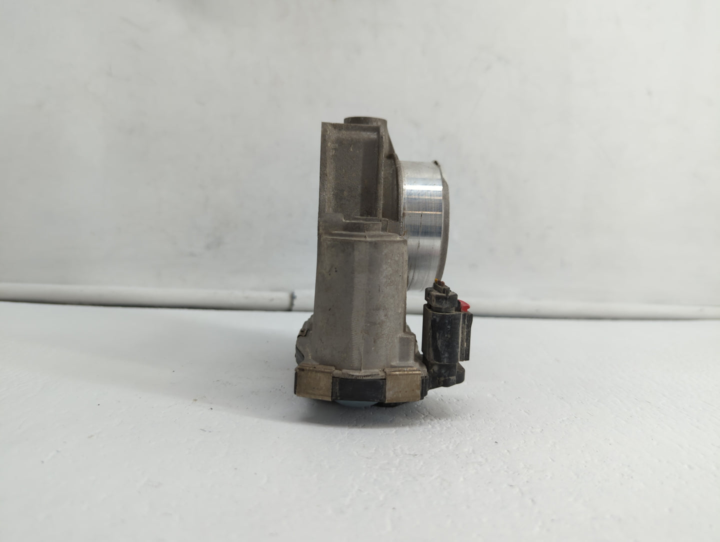 2013-2015 Chevrolet Malibu Throttle Body P/N:12670839AA 12627217DA, 12669073DA Fits Fits 2013 2014 2015 2017 2018 OEM Used A
