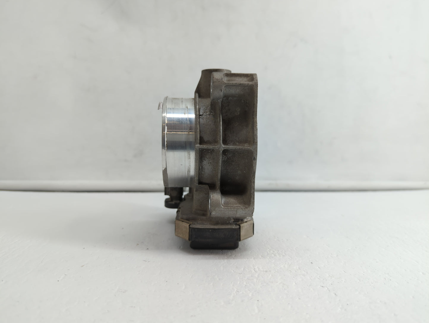 2013-2015 Chevrolet Malibu Throttle Body P/N:12670839AA 12627217DA, 12669073DA Fits Fits 2013 2014 2015 2017 2018 OEM Used A