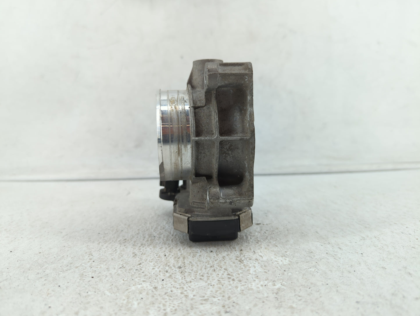 2013-2015 Chevrolet Malibu Throttle Body P/N:12670839AA 12627217DA, 12669073DA Fits Fits 2013 2014 2015 2017 2018 OEM Used A