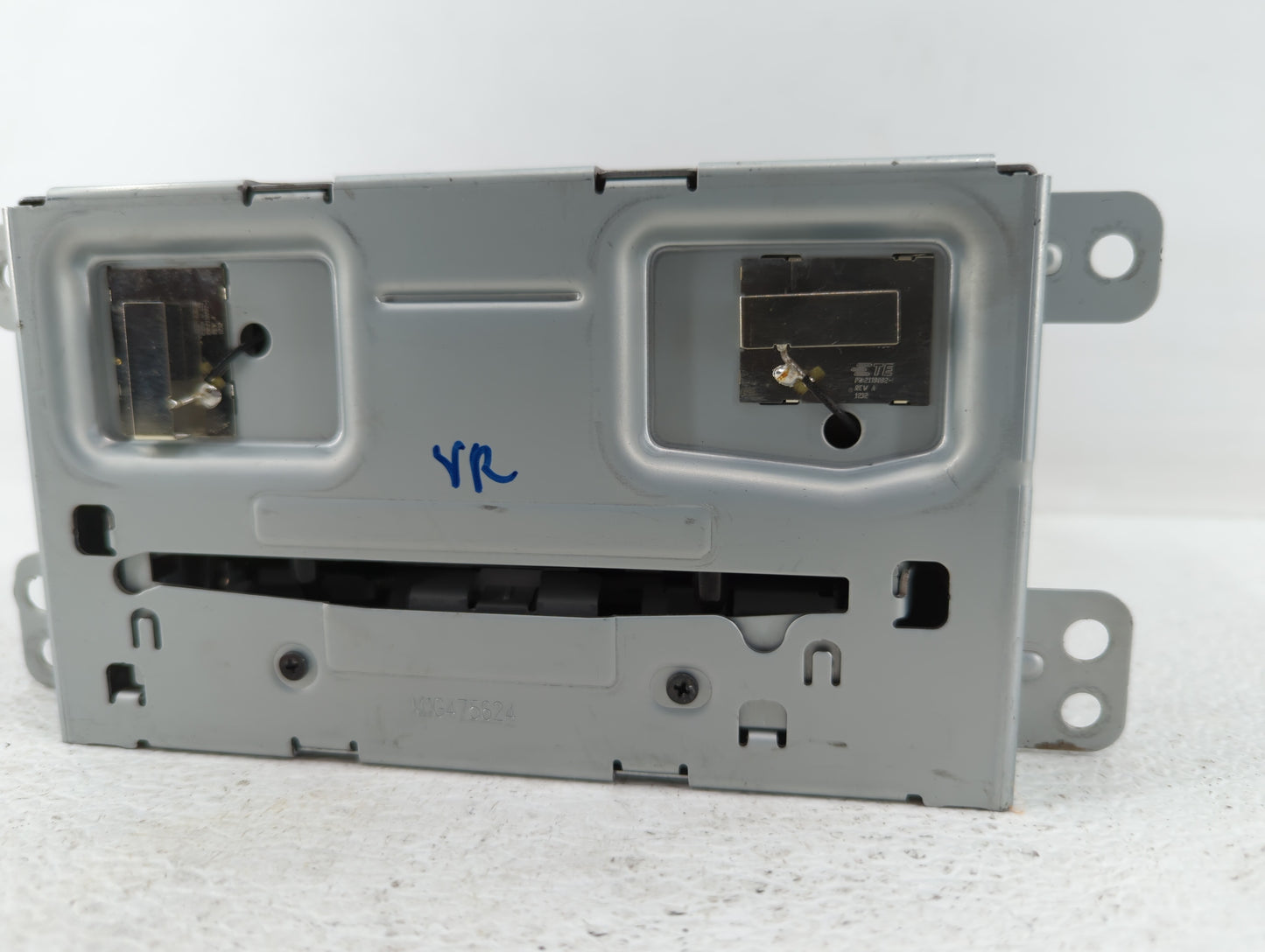 2013-2013 Chevrolet Malibu Am Fm Cd Player Radio Receiver - Oemusedautoparts1.com