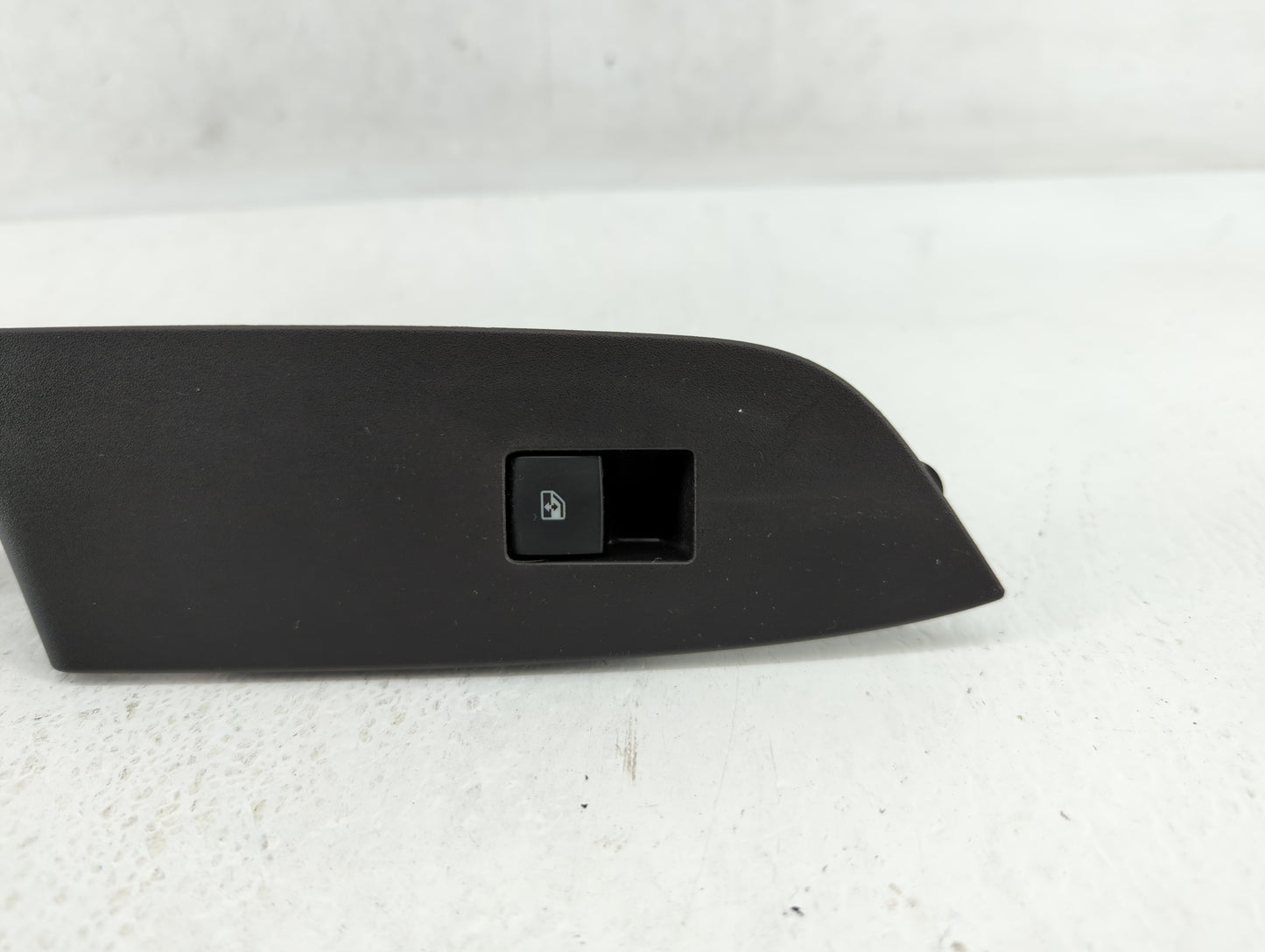 2013-2013 Chevrolet Malibu Passenger Right Power Window Switch - Oemusedautoparts1.com