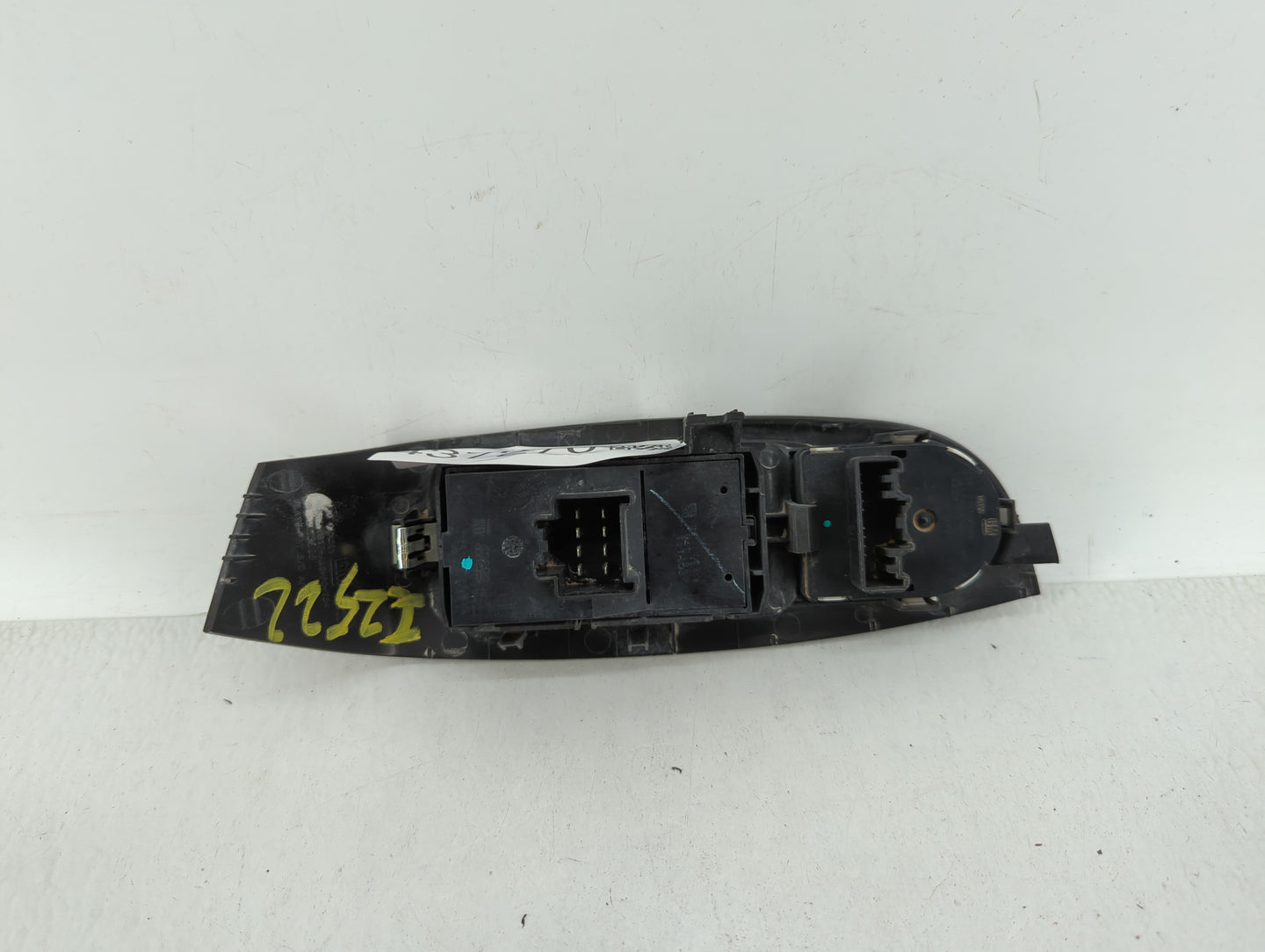 2013 Chevrolet Malibu Master Power Window Switch Replacement Driver Side Left P/N:22823883 20917580, 13305370 Fits Fits 2011