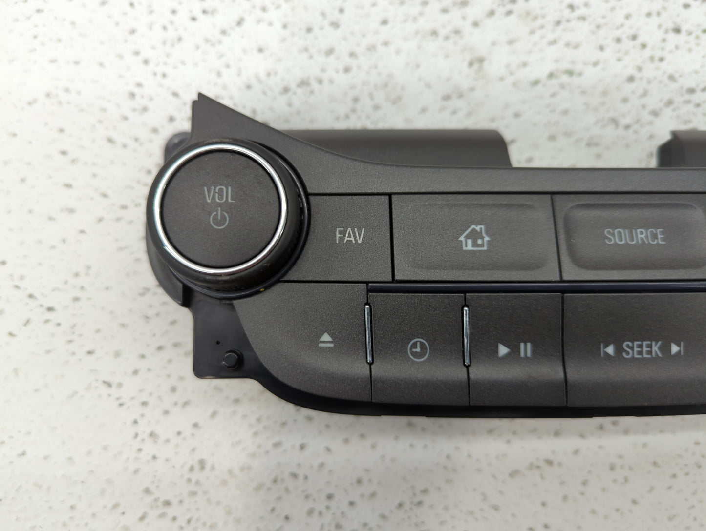 2013-2013 Chevrolet Malibu Radio Control Panel - Oemusedautoparts1.com