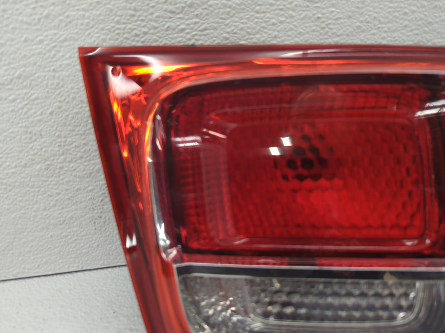 2013-2016 Chevrolet Malibu Tail Light Assembly Driver Left OEM P/N:22907311 Fits Fits 2013 2014 2015 2016 OEM Used Auto Part