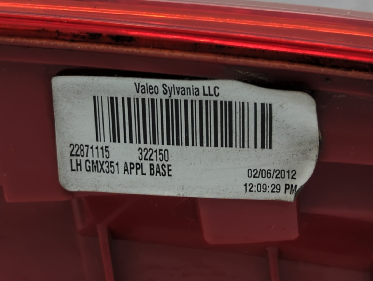 2013-2016 Chevrolet Malibu Tail Light Assembly Driver Left OEM P/N:22871115 22907311 Fits Fits 2013 2014 2015 2016 OEM Used 