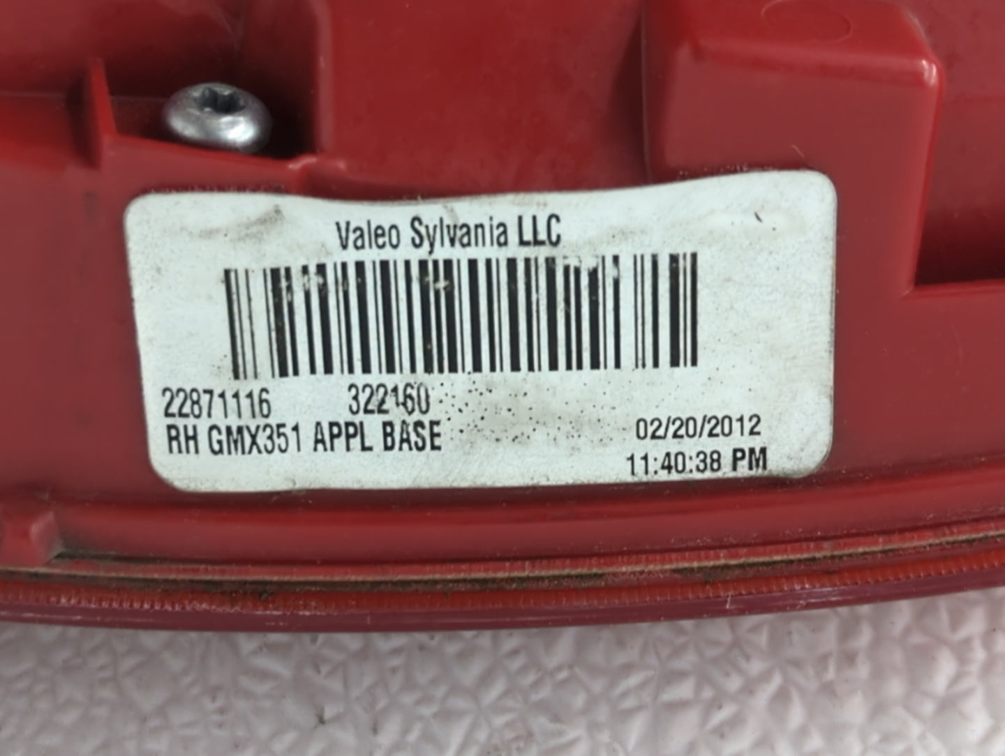 2013-2016 Chevrolet Malibu Tail Light Assembly Passenger Right OEM P/N:22907312 22871116 Fits Fits 2013 2014 2015 2016 OEM U