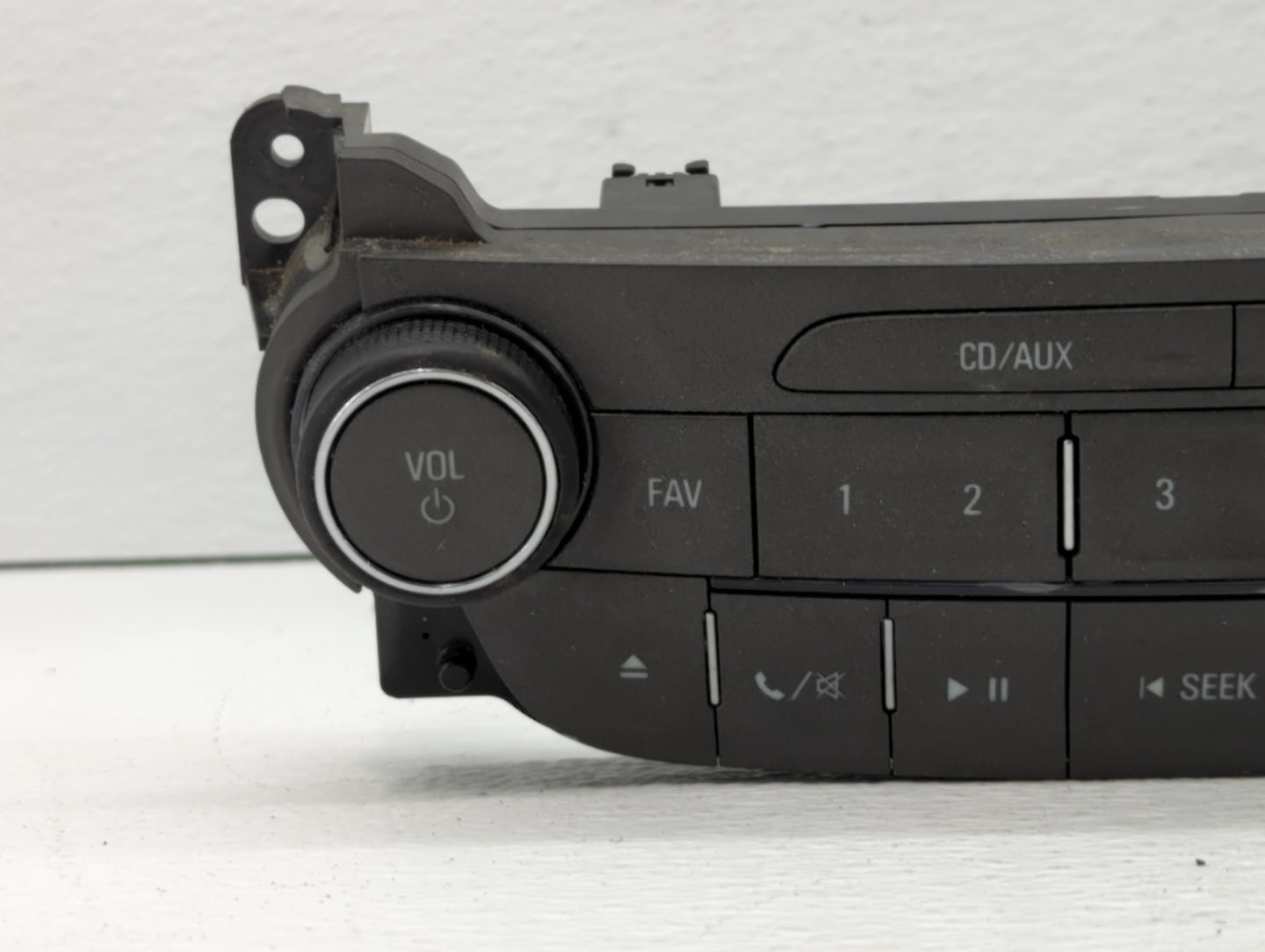 2013-2013 Chevrolet Malibu Am Fm Cd Player Radio Receiver - Oemusedautoparts1.com