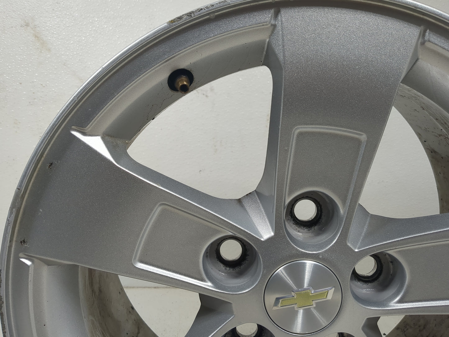 2013-2016 Chevrolet Malibu Oem Wheel Rim 5000922 - Oemusedautoparts1.com