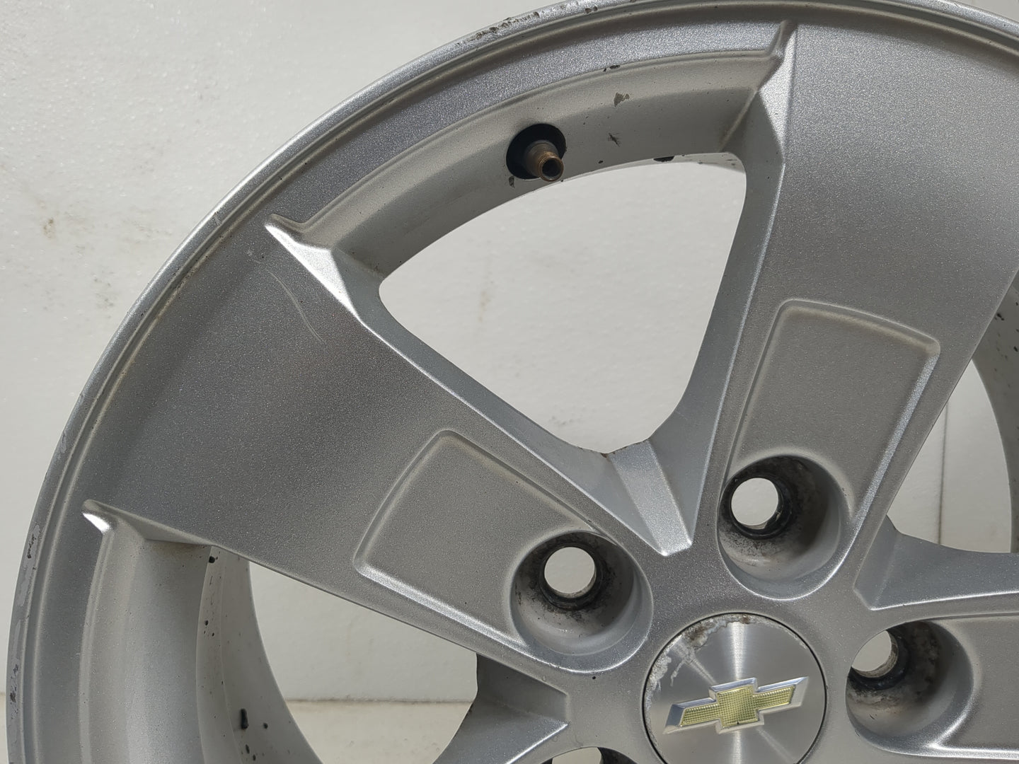 2013-2016 Chevrolet Malibu Oem Wheel Rim 5000925 - Oemusedautoparts1.com