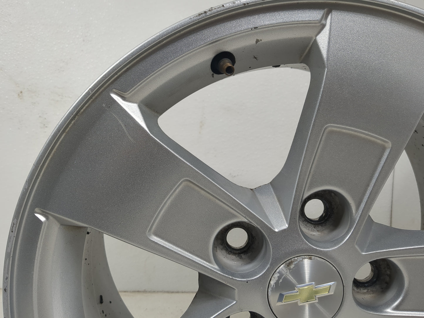 2013-2016 Chevrolet Malibu Oem Wheel Rim 5000925 - Oemusedautoparts1.com