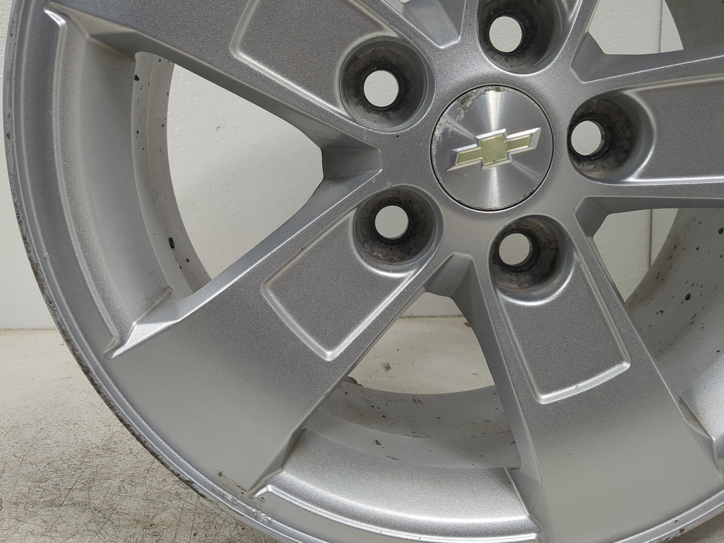 2013-2016 Chevrolet Malibu Oem Wheel Rim 5000925 - Oemusedautoparts1.com