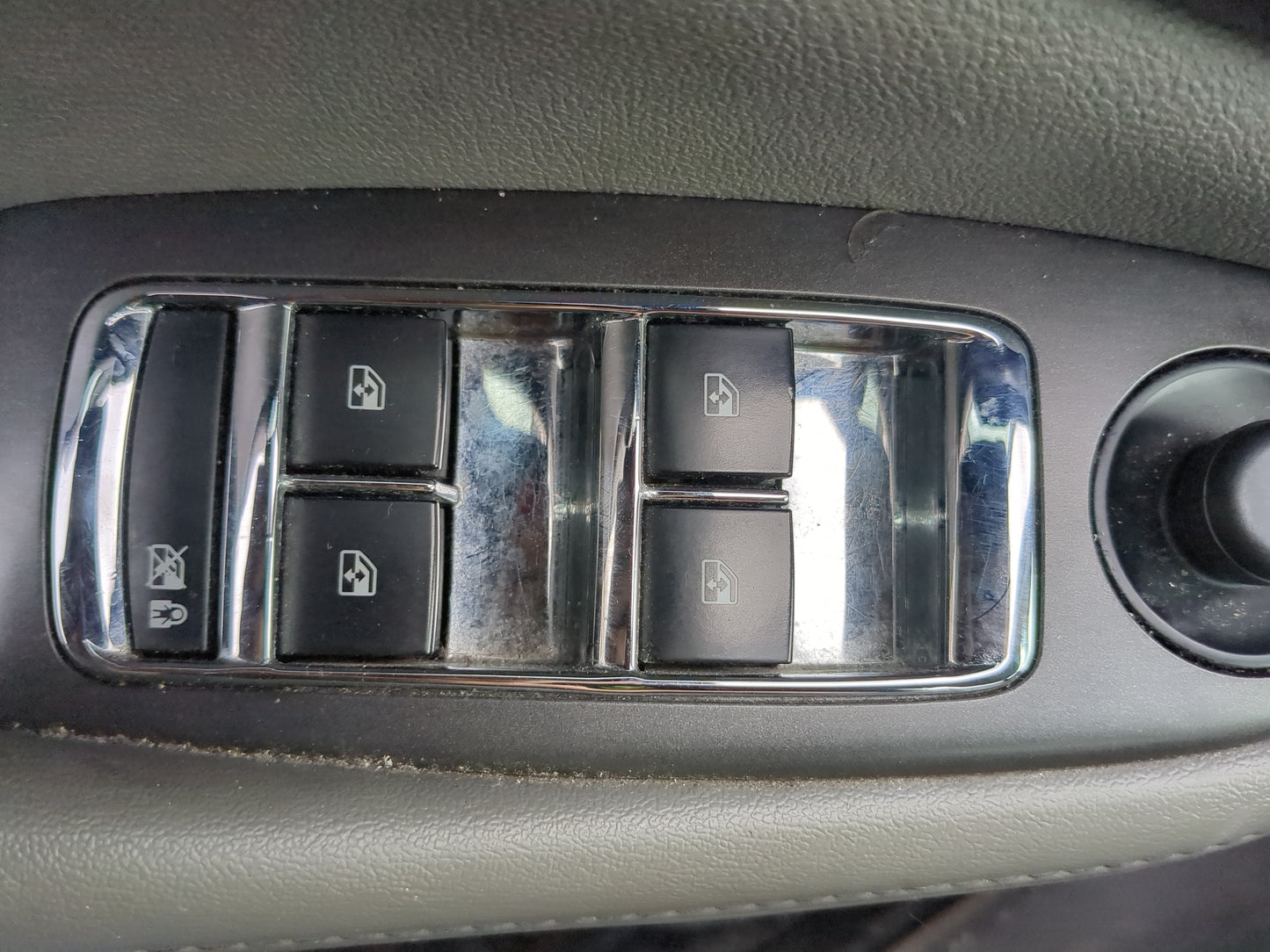 2013 Chevrolet Malibu Master Power Window Switch Replacement Driver Side Left Fits Fits 2011 2012 OEM Used Auto Parts - Oemu