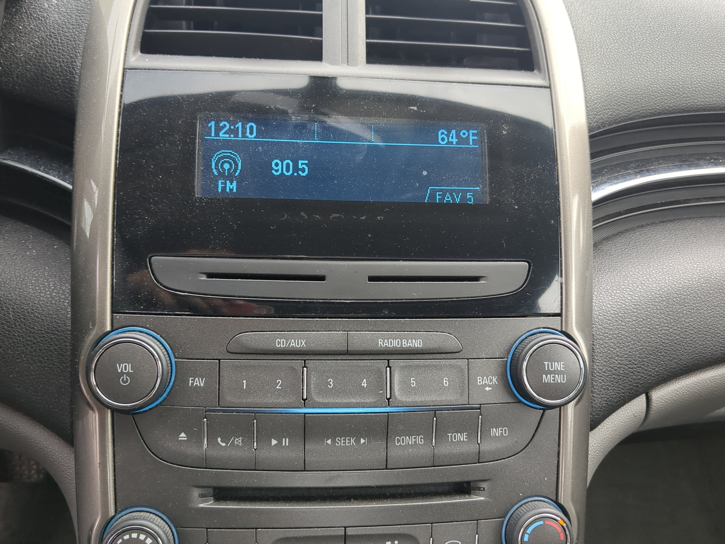 2013 Chevrolet Malibu Radio AM FM Cd Player Receiver Replacement Fits OEM Used Auto Parts - Oemusedautoparts1.com