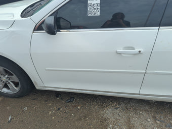 compare product 2013-2014 Chevrolet Malibu Driver Front Door Oem 5009545