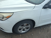 2013-2016 Chevrolet Malibu Driver Fender 5009676 - Oemusedautoparts1.com