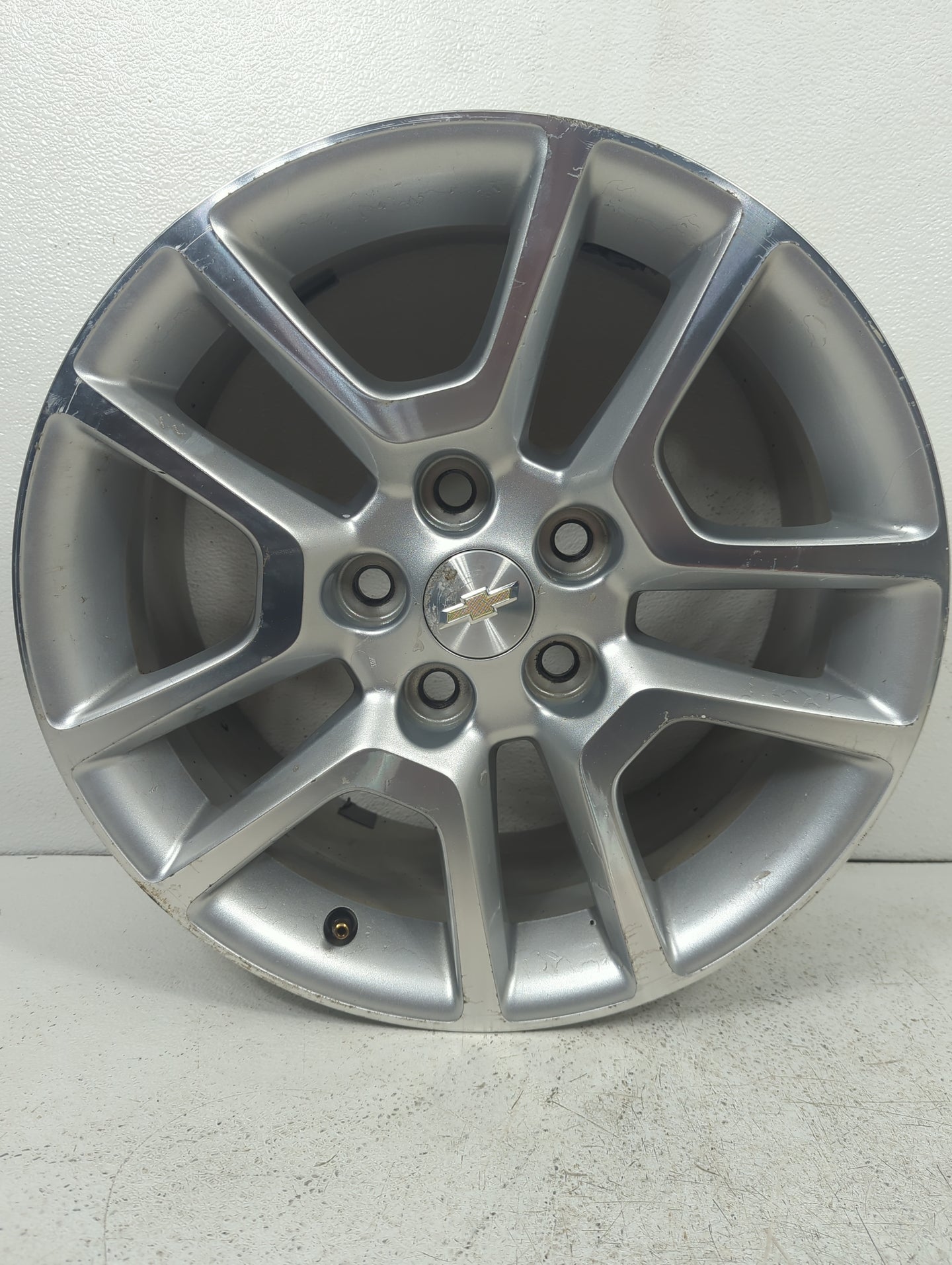 2013 Chevrolet Malibu Oem Wheel Rim 5024830 - Oemusedautoparts1.com
