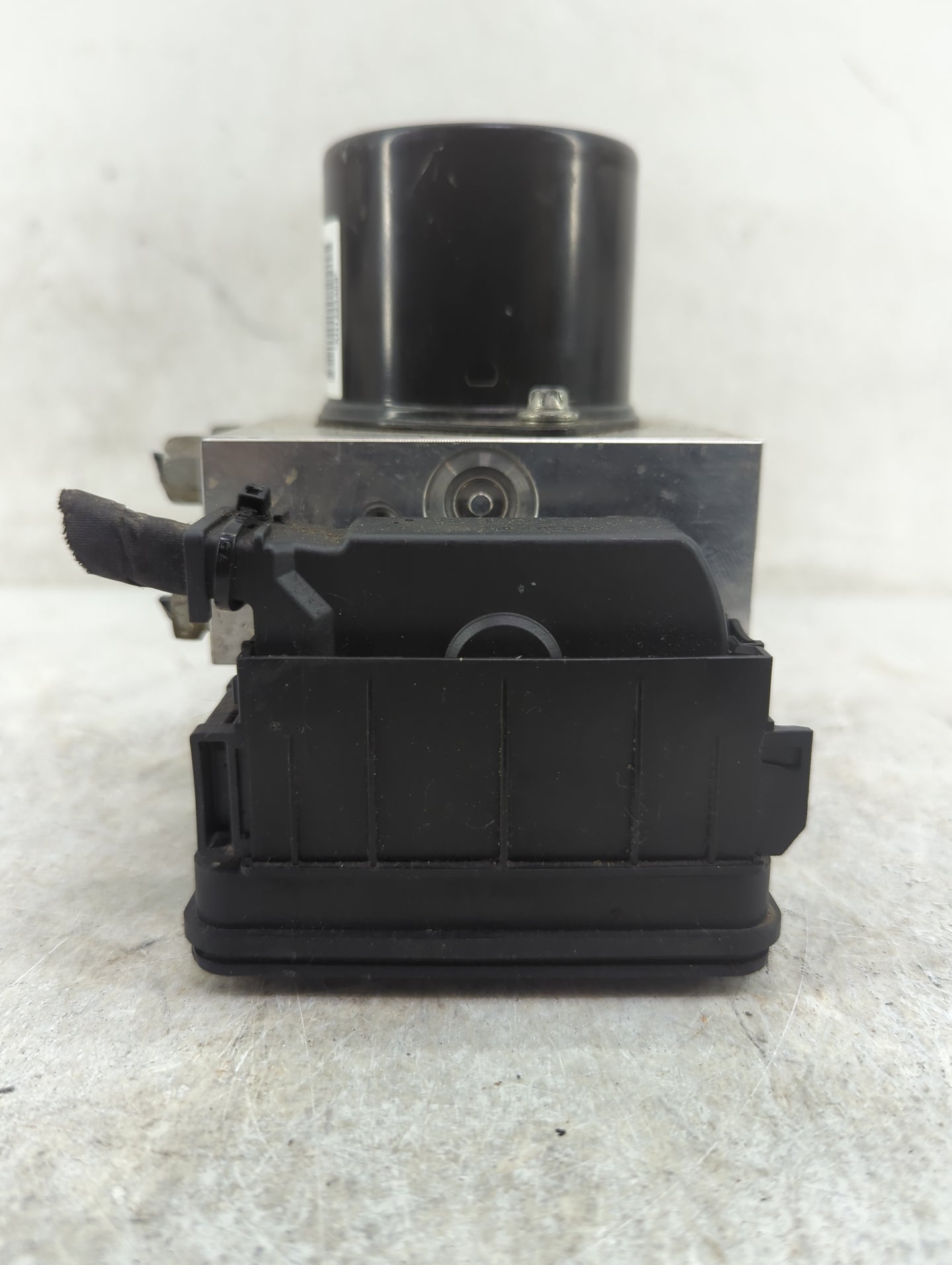 2013-2016 Chevrolet Malibu ABS Pump Control Module Replacement Fits Fits 2012 2013 2014 2015 2016 OEM Used Auto Parts - Oemu