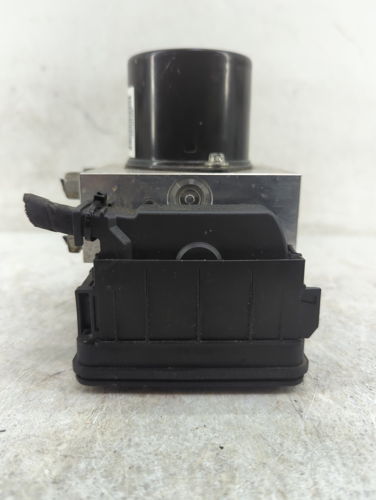 2013-2016 Chevrolet Malibu ABS Pump Control Module Replacement Fits Fits 2012 2013 2014 2015 2016 OEM Used Auto Parts - Oemu
