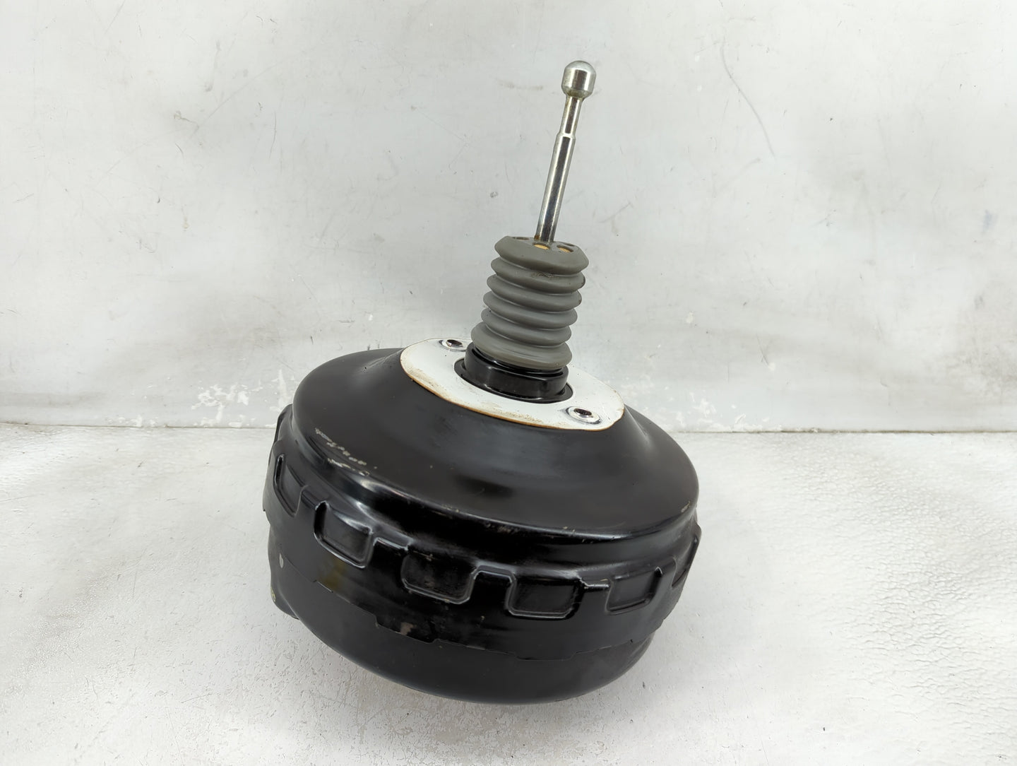 2013-2016 Chevrolet Malibu Power Brake Booster Oem 5024934 - Oemusedautoparts1.com