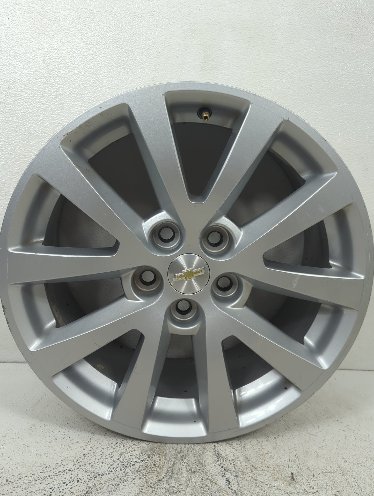 2013 Chevrolet Malibu Oem Wheel Rim 5028029 - Oemusedautoparts1.com