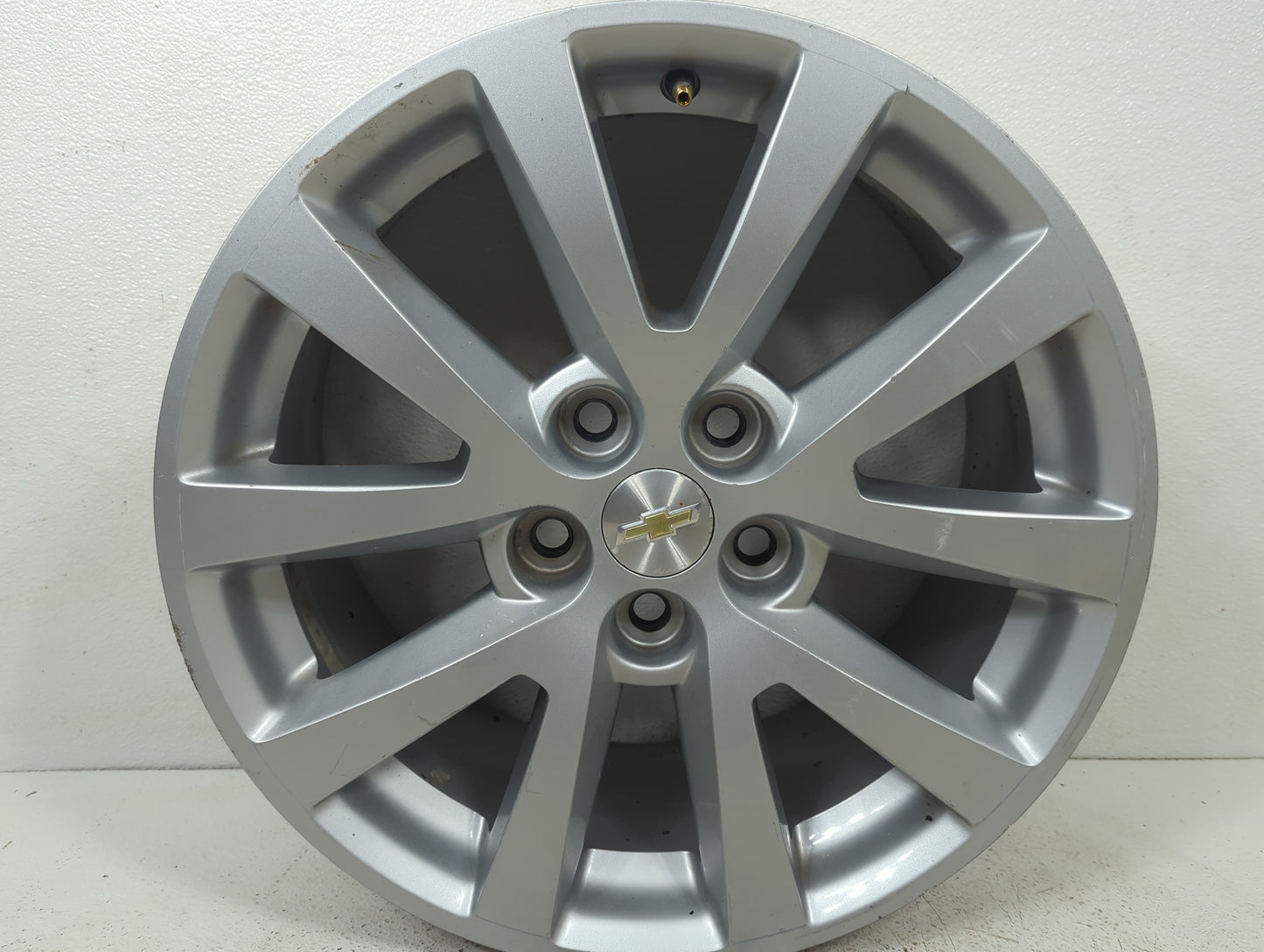 2013 Chevrolet Malibu Oem Wheel Rim 5028029 - Oemusedautoparts1.com