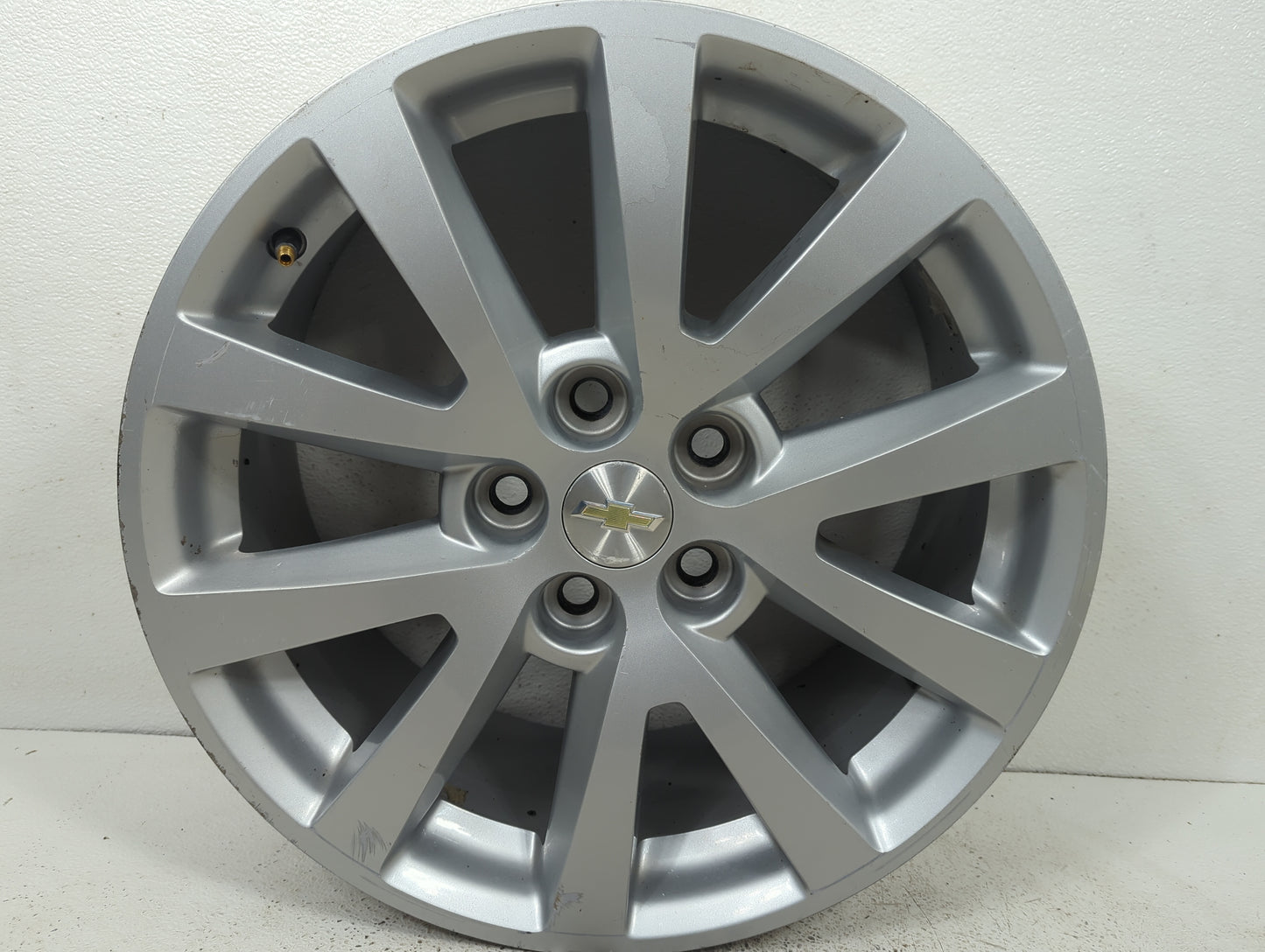 2013 Chevrolet Malibu Oem Wheel Rim 5028030 - Oemusedautoparts1.com