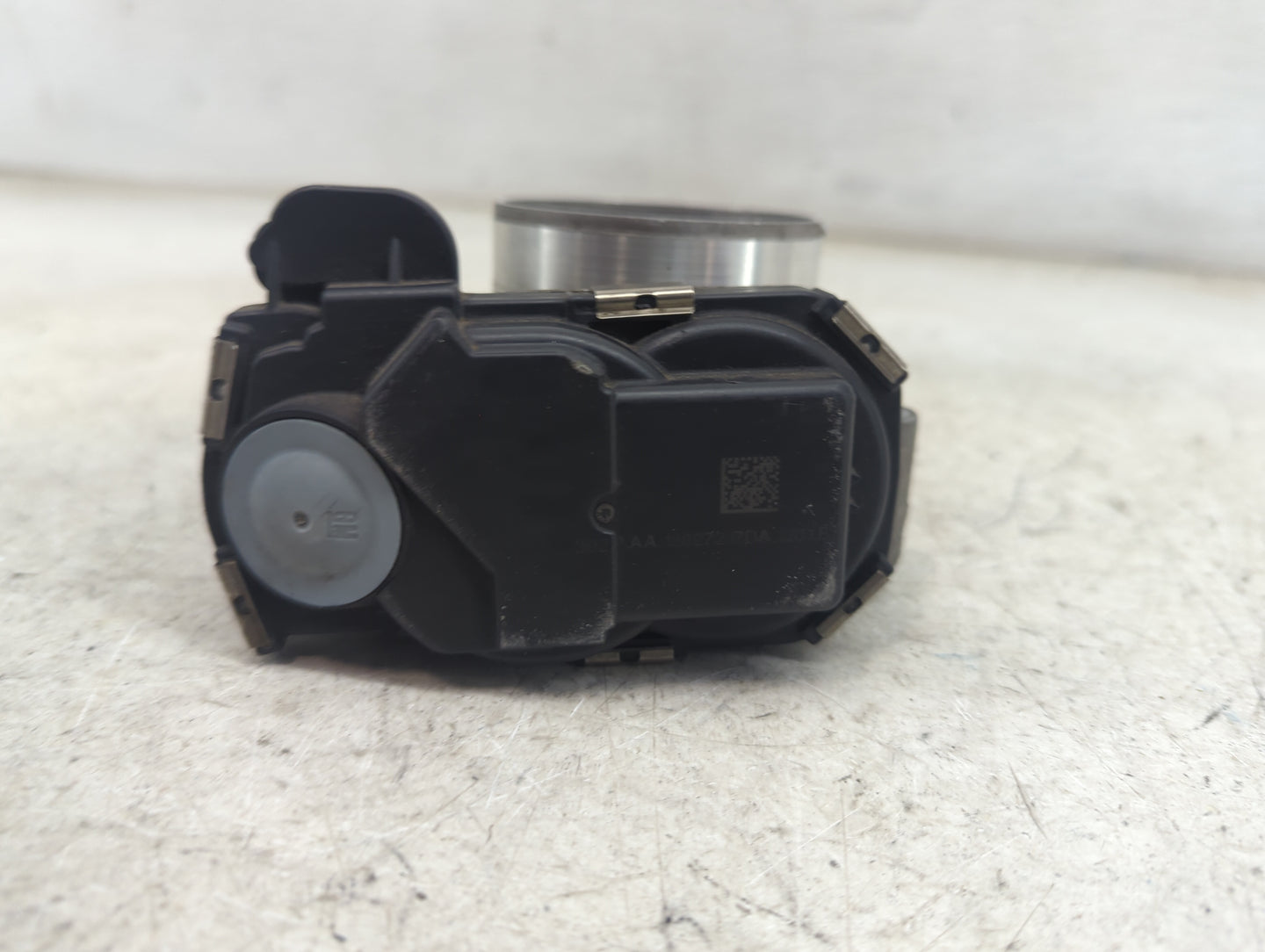 2013-2015 Chevrolet Malibu Throttle Body Fits Fits 2013 2014 2015 2017 2018 2019 2020 OEM Used Auto Parts - Oemusedautoparts