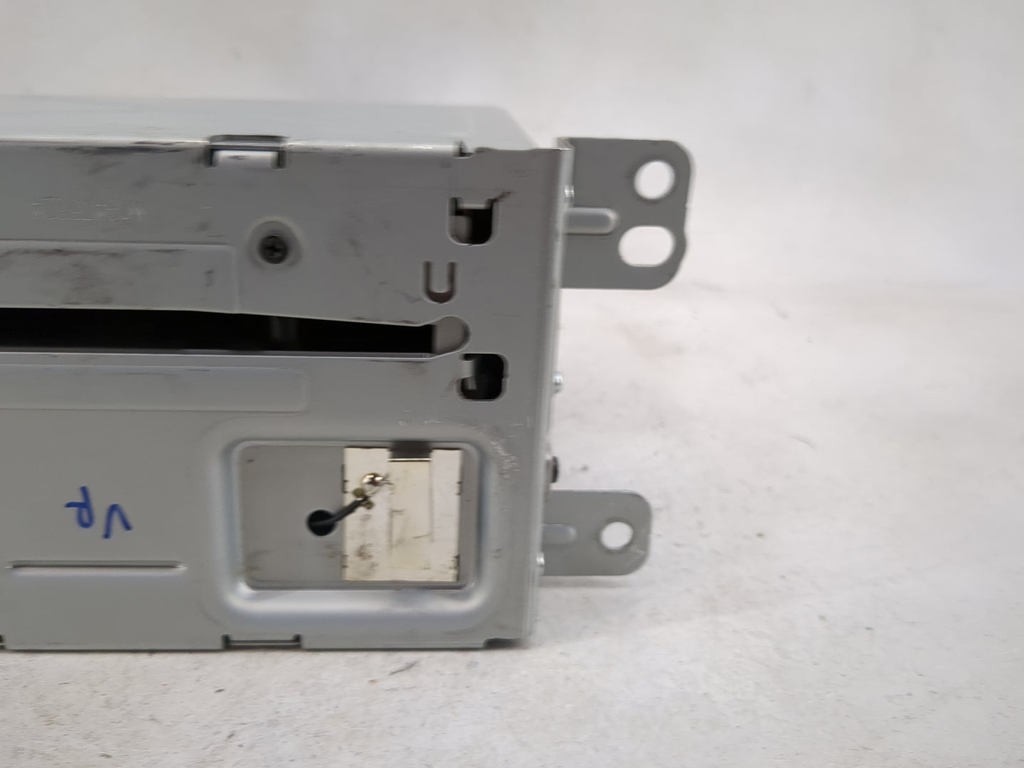 2013 Chevrolet Malibu Radio AM FM Cd Player Receiver Replacement Fits OEM Used Auto Parts - Oemusedautoparts1.com