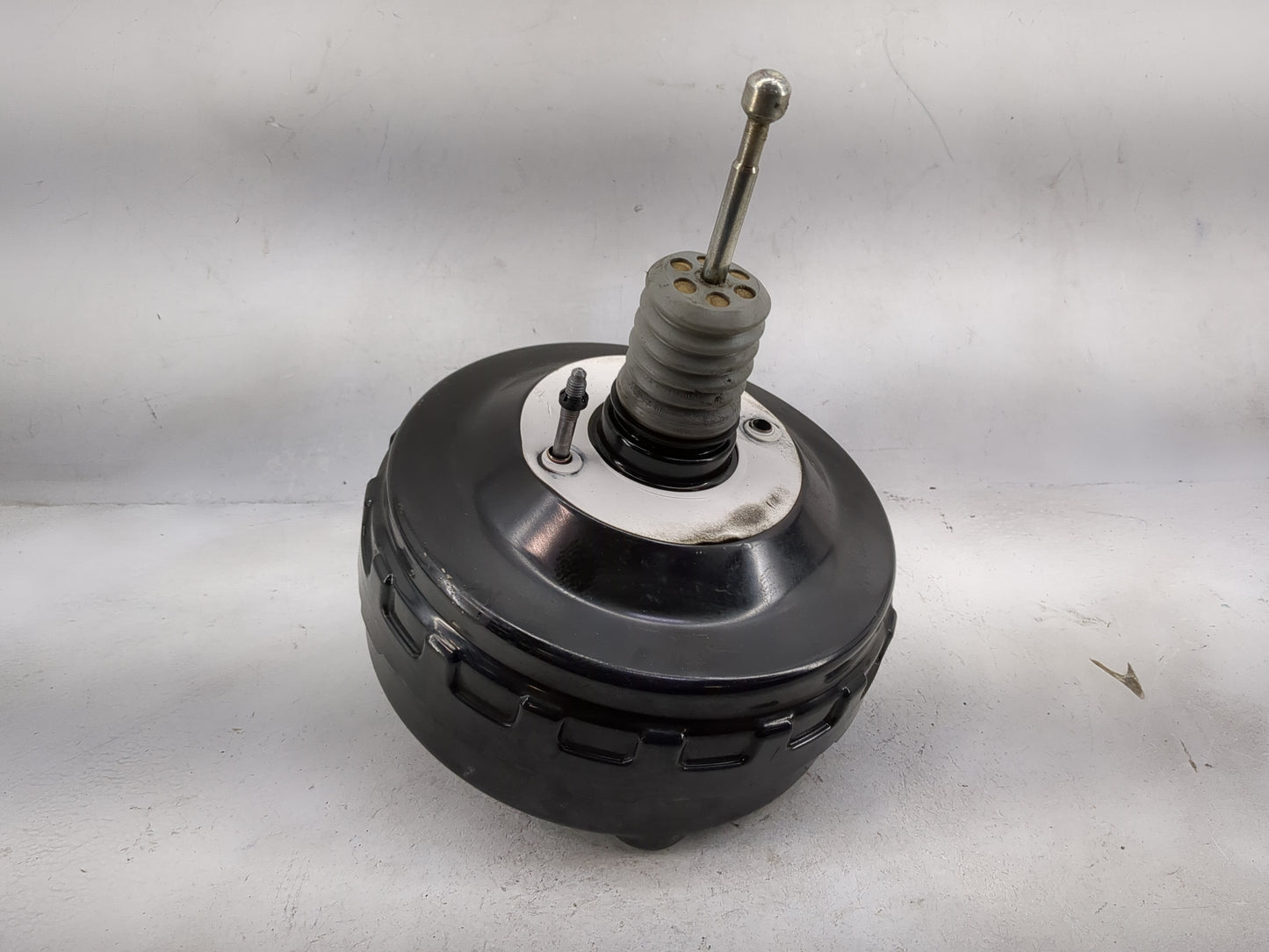2013-2016 Chevrolet Malibu Power Brake Booster Oem 5028149 - Oemusedautoparts1.com