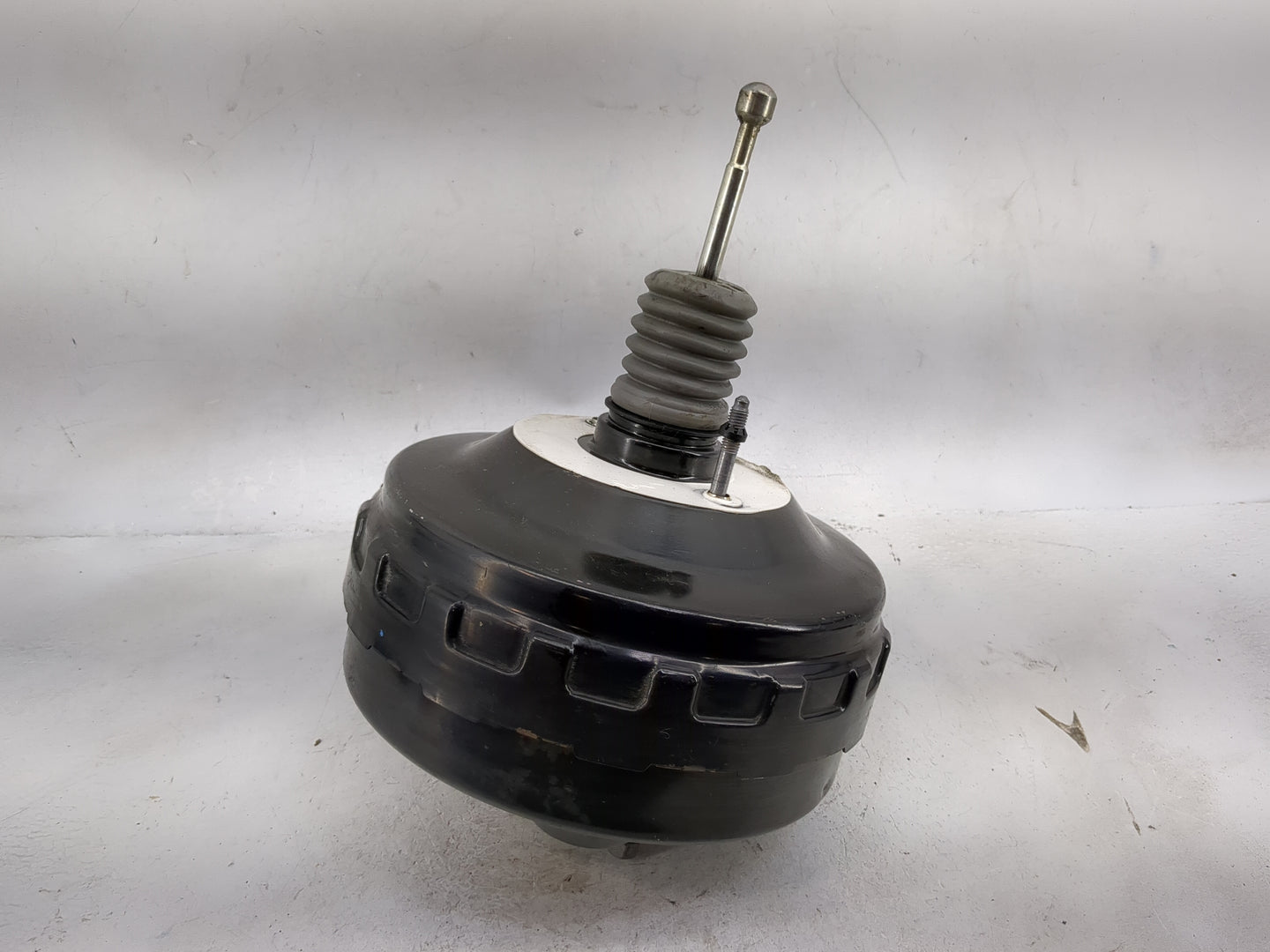 2013-2016 Chevrolet Malibu Power Brake Booster Oem 5028149 - Oemusedautoparts1.com